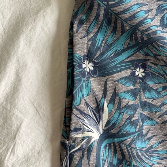 Travis Mathew Men's Swim Trunks - Black and Green EUC - Picture 6 of 9